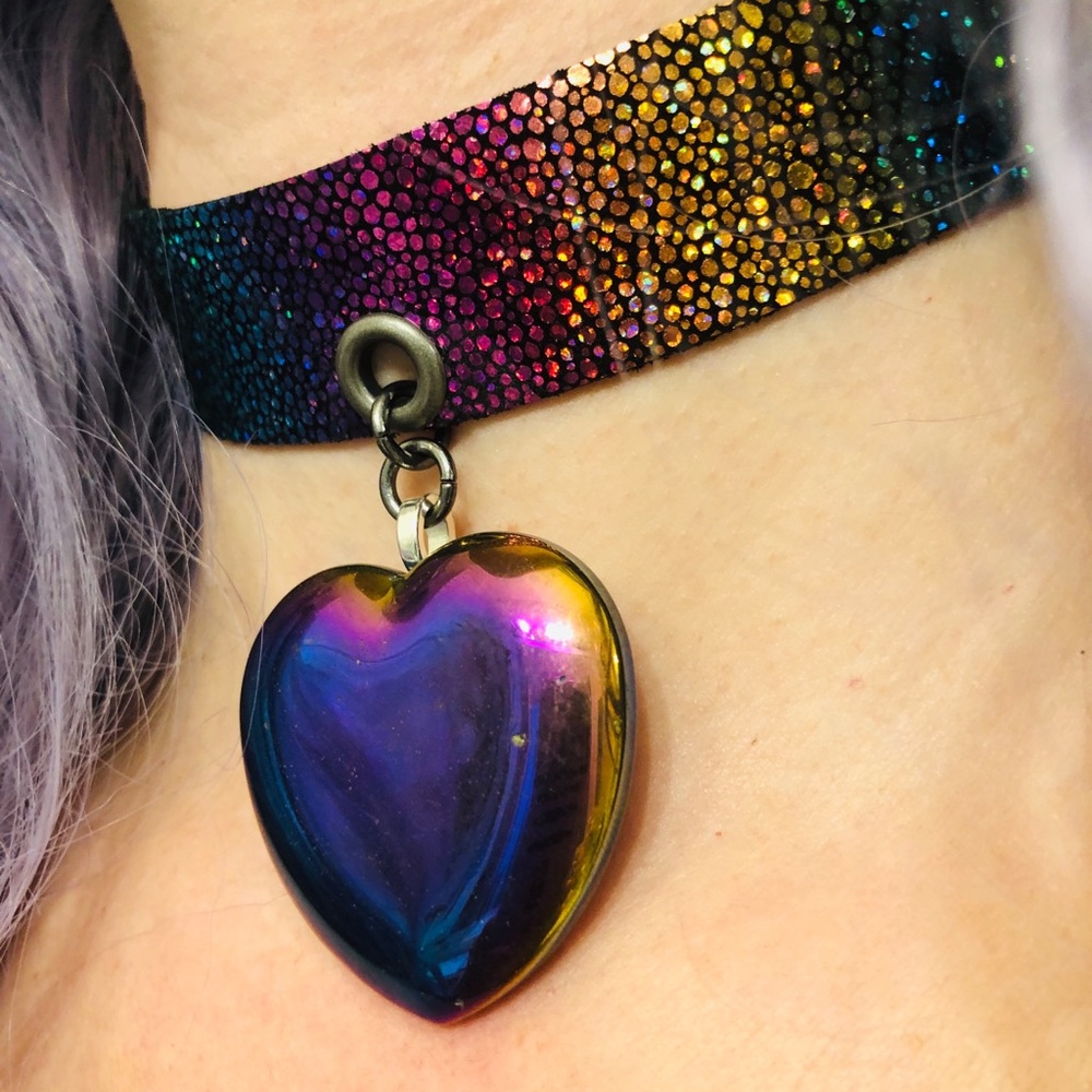 Rainbow Holographic Heart Choker - image 2